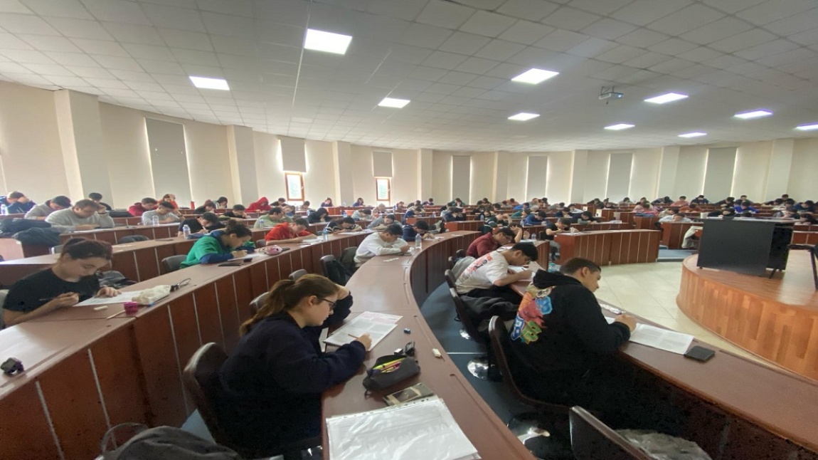 12. sınıf öğrencilerimize İstanbul Arel Üniversitesinde  TYT sınav provası